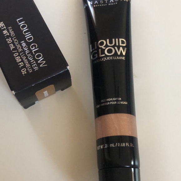 Anastasia, Beverly Hills liquid glow highlighter in bronzed - Picture 2 of 4